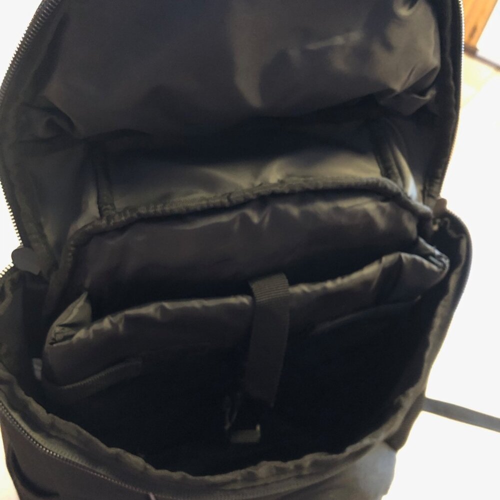 High Sierra Backback - Picture 4 of 5